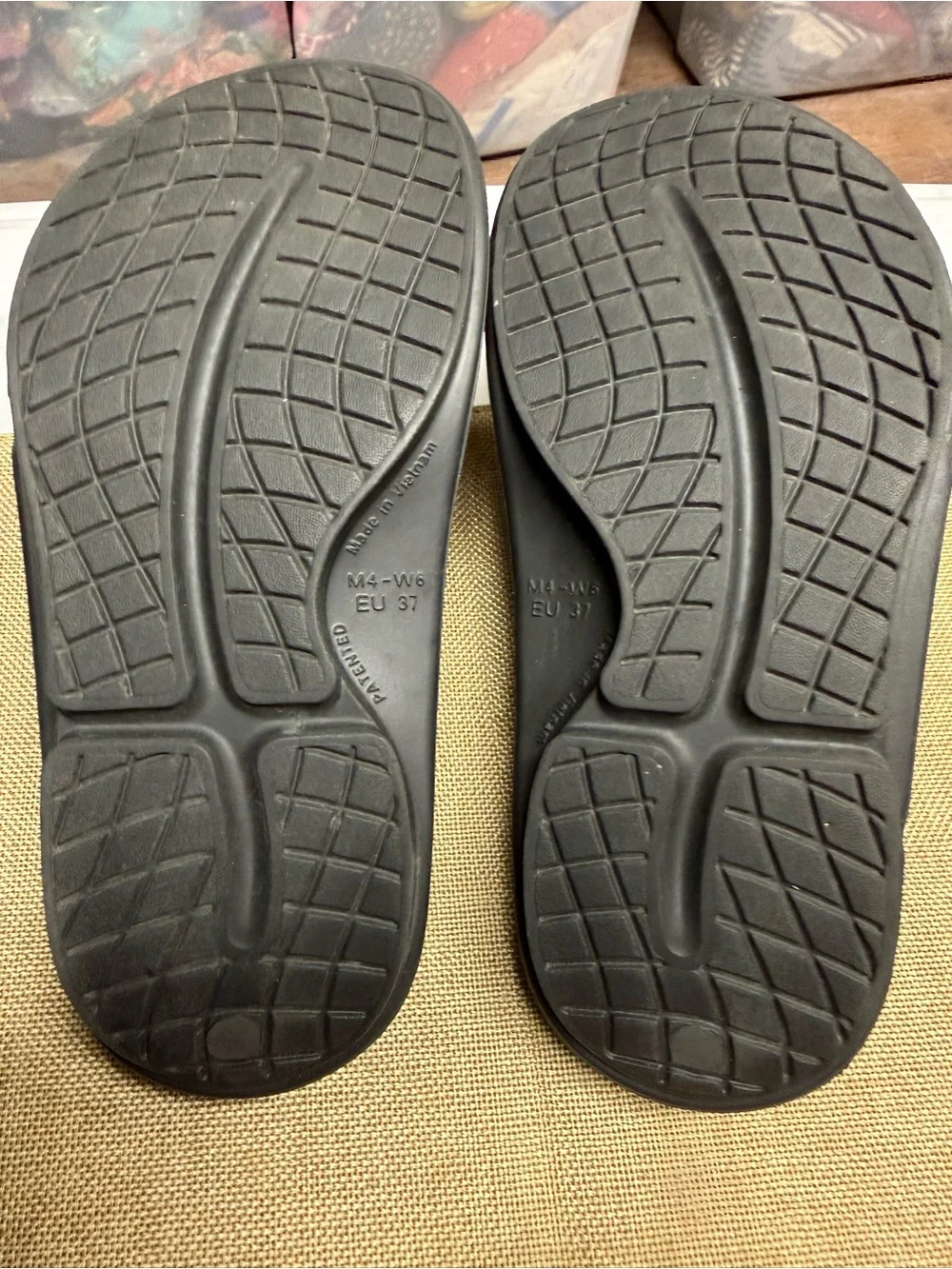 OOFOS Men's Black Camo Adjustable Slide Sandal